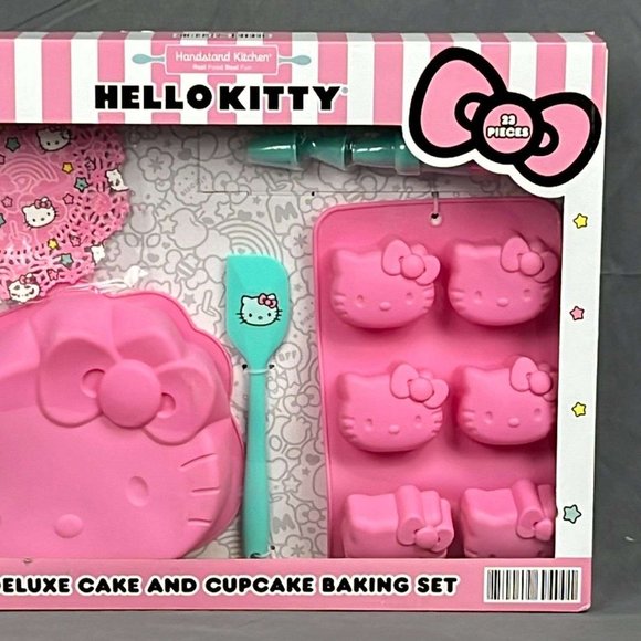 SAN RIO Hello Kitty 23 Piece Bake Set NIP - Picture 4 of 6